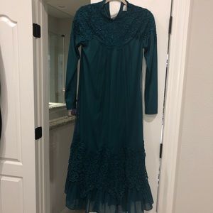 Dainty jewells dress size small